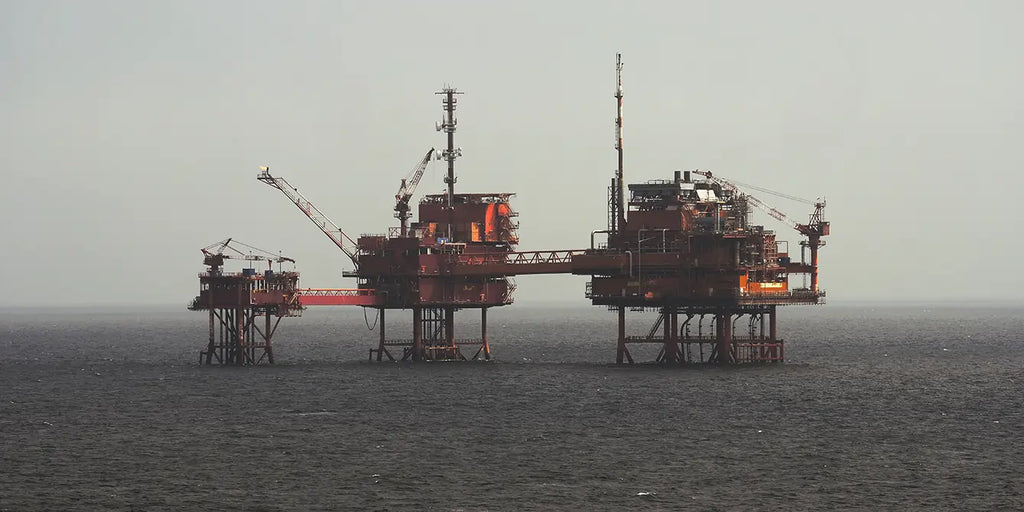 Why Your Oil Rig Needs an Oil & Gas Gear Dryer